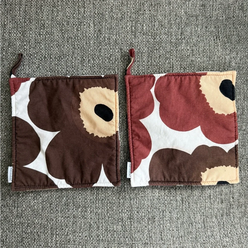 Marimekko Pieni Unikko Pair of Potholders #fallvibes - Picture 3 of 5